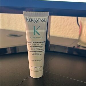 Kerastase Symbiose Hair Conditioner - White and Green